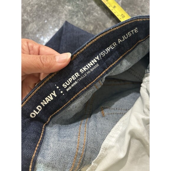 Old Navy Mid-Rise Rockstar Super Skinny Jeans Women’s Size 16 Denim Dark Wash - Picture 2 of 8